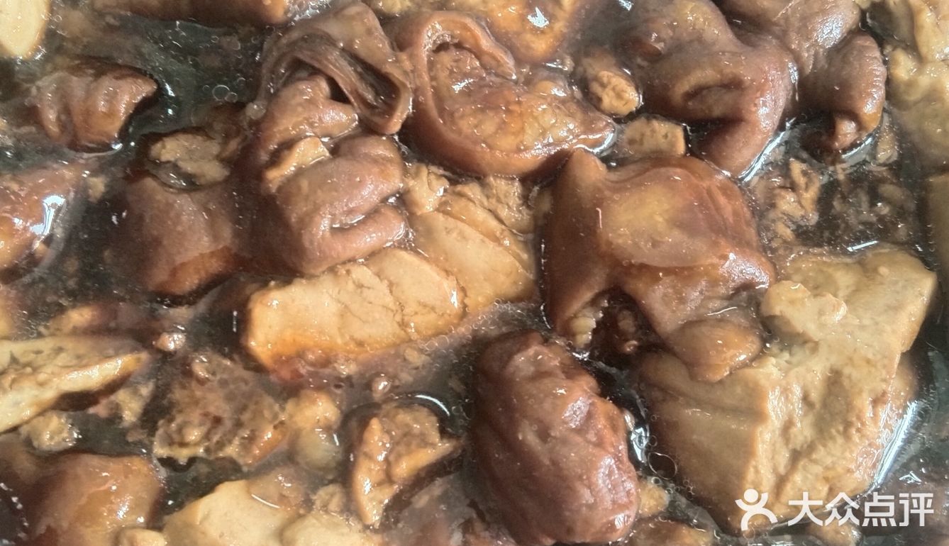 开吃，第一口用汤匙崴了大肠红烧豆腐，那个常州味道啊