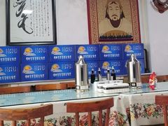 -敖特尔布里亚特美食坊(世纪花苑店)