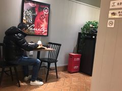 用餐区-肯德基(石桥铺店)