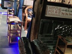 -老牌坊云南鱼豆花火锅(嵩山店)