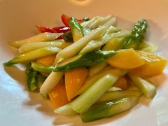 芦笋艳遇黄桃-碧桃小馆·民国宅院(西湖大道店)