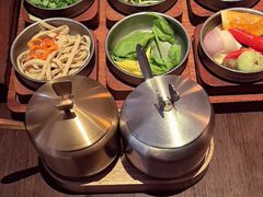 -银米·云南传统过桥米线(双廊黑金冠店)