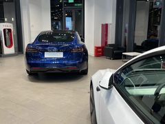 -TESLA 特斯拉(上海太古汇体验店)