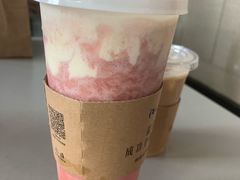 芭乐芝士红宝石茶-luckin coffee瑞幸咖啡(大冲商务中心D座店)