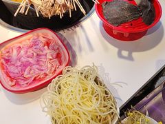 -钢管厂五区小郡肝串串香(蜀都万达店)