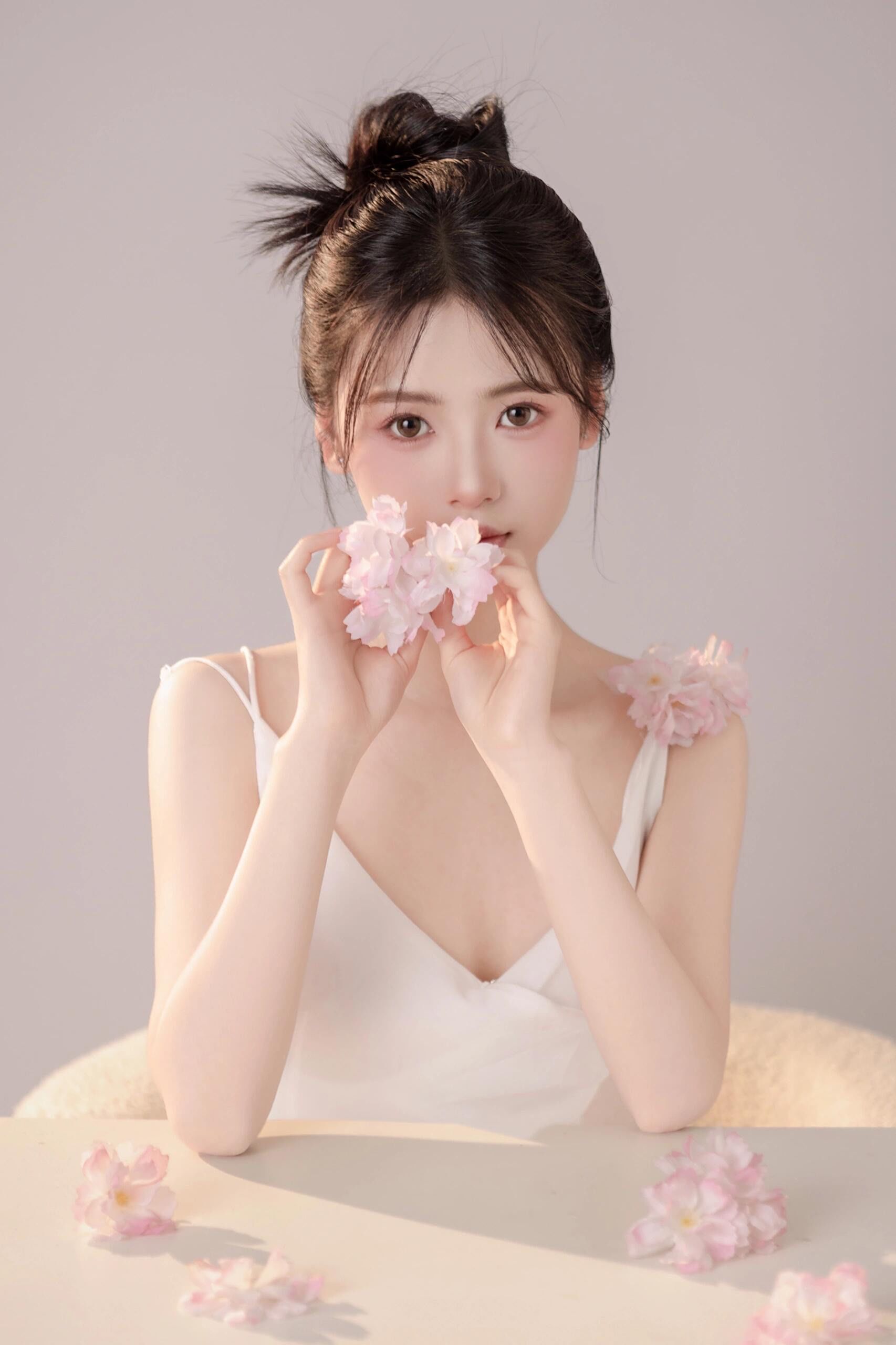 韩系轻氧肖像风～花与纯欲少女