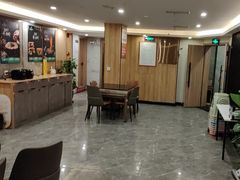 -有红鸡毛店·川菜(建设路店)