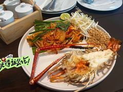 -Chom Cafe and Restaurant