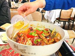 -刘姐啤酒鱼民族演艺餐厅(西街总店)