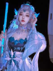 -星元素cosplay动漫摄影写真工作室