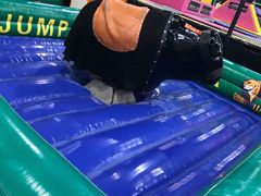-嘿哟动霸CHUA·新潮玩运动娱乐中心·蹦床滑冰团建乐园