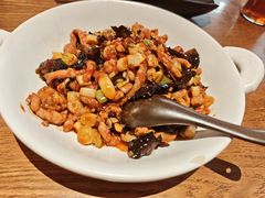 巴渝秘制鱼香肉丝-捌川(武汉天地壹方购物中心店)