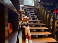 -钟书阁(松江泰晤士小镇店)