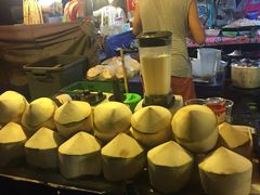 -席娜卡琳火车铁道夜市