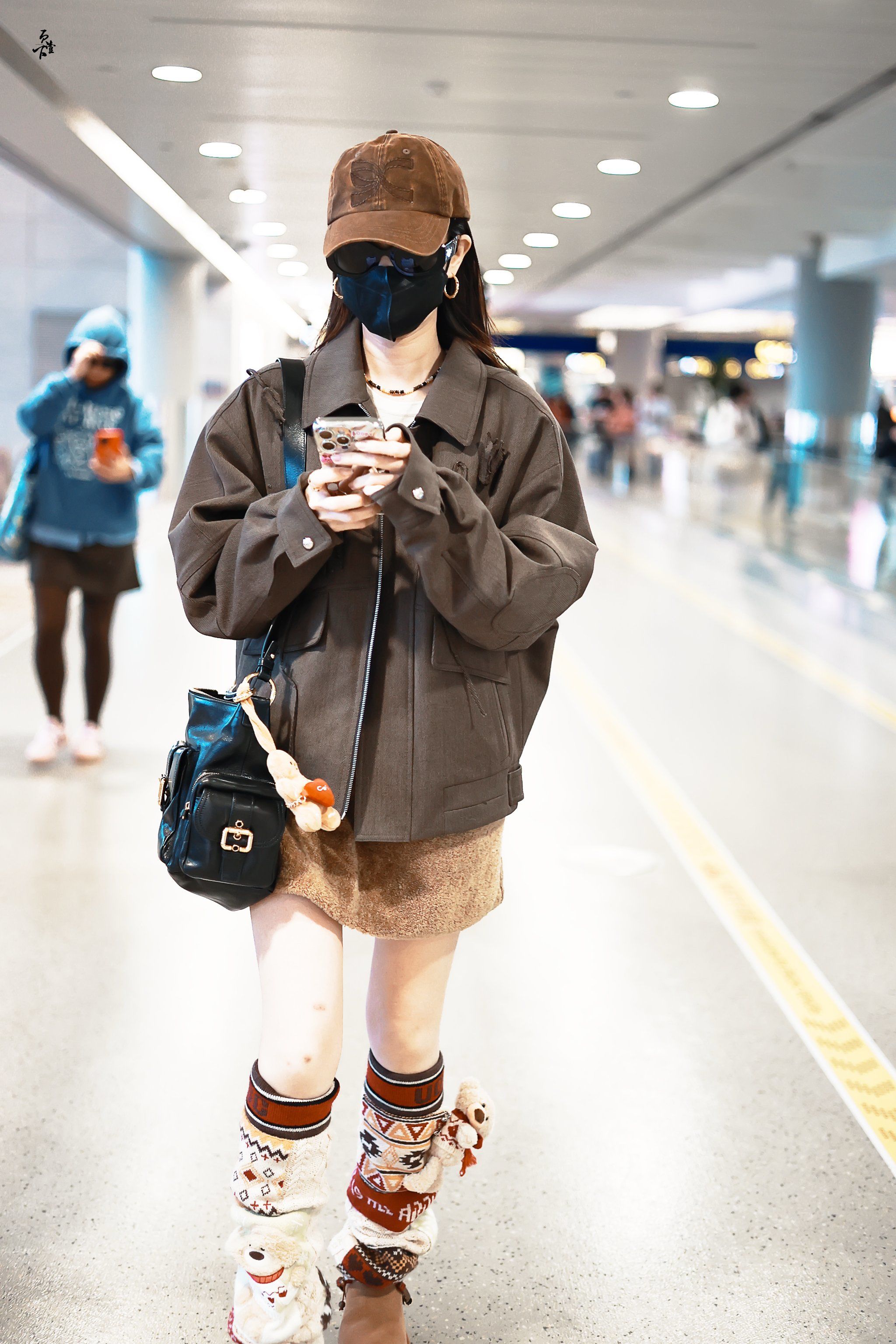 演员杨幂 in ugg classic lo