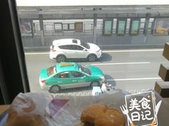 麦香鱼汉堡-麦当劳(总统大酒店店)