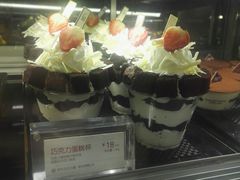 -85度C(生甜甜圈研究工坊·上海松江人民北路店)
