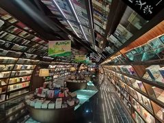 -钟书阁(珍园店)