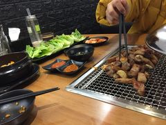 -肉甲韩国木炭烤肉(新壹街1店)