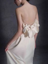 -Renee芮亦婚纱