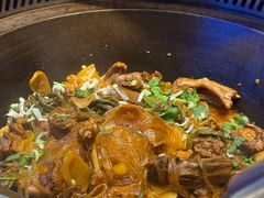 -山河屯铁锅炖·非遗东北菜(南山店)