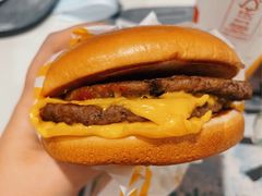 浓浓高达芝士双层吉士堡-麦当劳(盐城世纪大道得来速店)