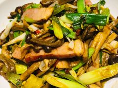 黄山石菌炒腊肉-千稻剁椒大鱼头(CityOn熙地港店)