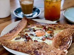 鸡蛋蘑菇熏肉荞麦可丽饼-RAC BAR(安福路店)