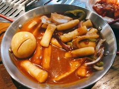 辣炒年糕-·缸桶屋·韩式牛肋条自助烤肉(西湖D11店)