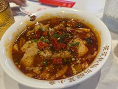 -渝是乎酸菜鱼·川渝小炒(新世界百货望京店)