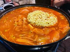 部队火锅-HONGA HONGA雄家(曹路店)