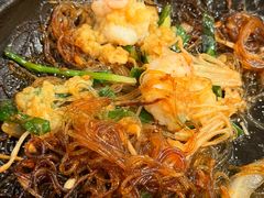 蒜蓉粉丝虾锅-洪兴砂锅·融合砂锅菜(三站店)