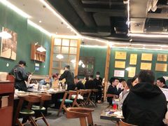 大堂-胡须佬鸡煲四季火锅店(石厦西村直营店)