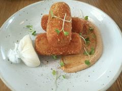 -ROAST coffee & eatery