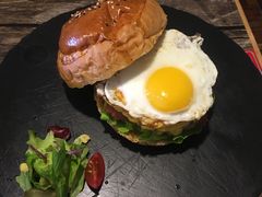 -HIGH FIVE哈福手工汉堡(桂林路店)