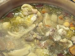 -广味炭炉鸡煲(宝业路分店)