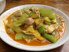 仔姜肥肠-茅屋大酒店