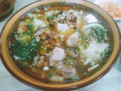 香菇炖鸡抄手-花溪牛肉米粉(华兴东街店)