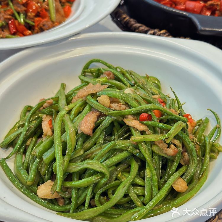 今天吃完明天还想吃的正宗湘菜馆,那叫一个香