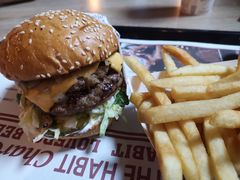 -The Habit Burger Grill 哈比特汉堡(复兴soho店)