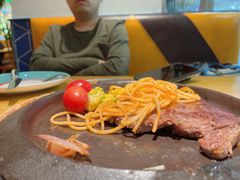肉眼牛排-菲滋意式休闲餐厅(北仑银泰城店)