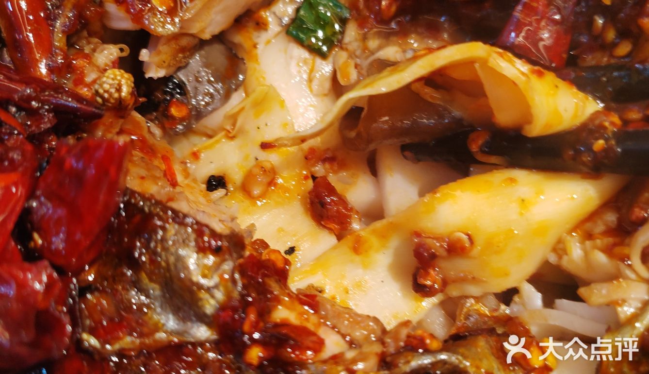 怪味胡豆口味的烤鱼[惊叹]  你试过吗？