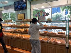 面包甜点陈列柜-新侨三宝乐面包店(崇文门店)