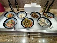 -华邑酒店·鲜艳全日自助餐厅