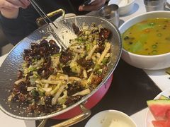 -小鱼小牛·鱼牛干锅·脆鱼火锅(世欧广场店)