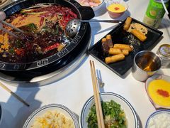 -卤校长老火锅(杨家坪直营店)