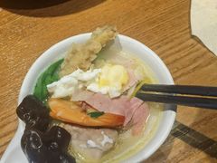 -云海肴·汽锅鸡·云南菜(天山百盛优客店)