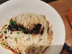 -诚铭记·虾仁汤包·成都小吃(融创店)