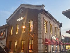 -巷子宽·酸菜鱼(迪士尼小镇店)