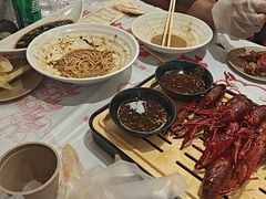 -肥肥虾庄·金牌油焖大虾(汉口城市广场店)